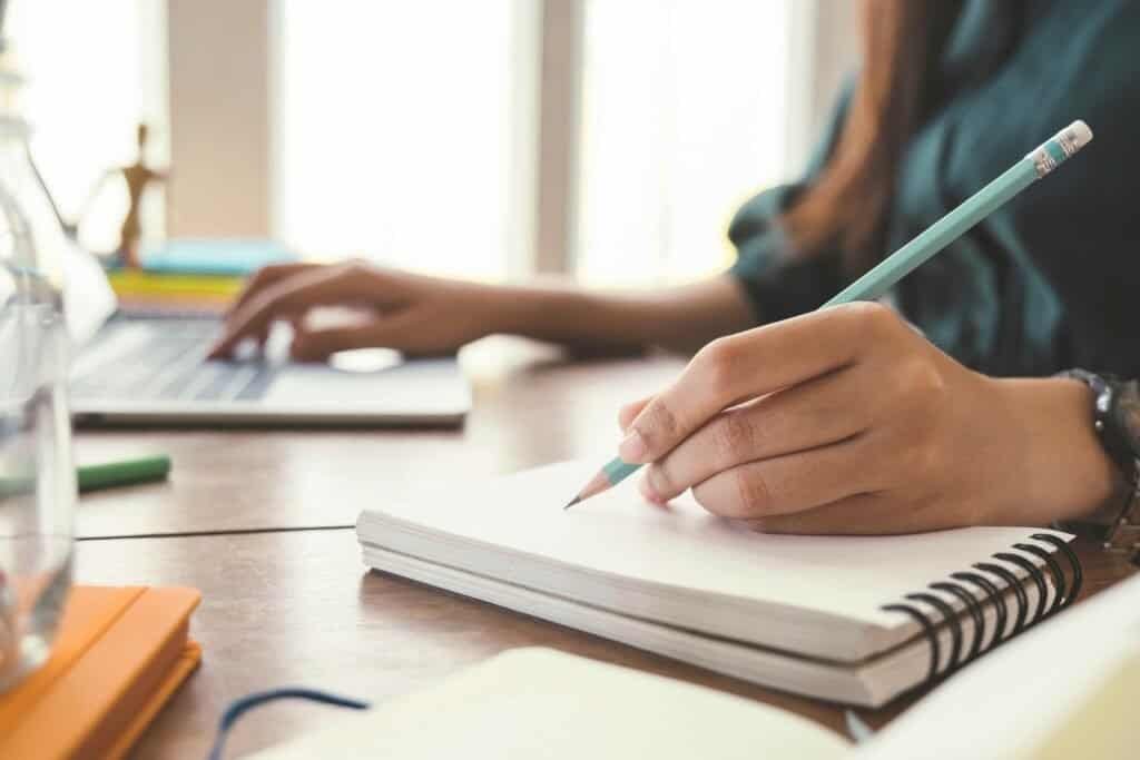 5 Ways to Use a Simple Checklist to Improve Your Writing Overnight